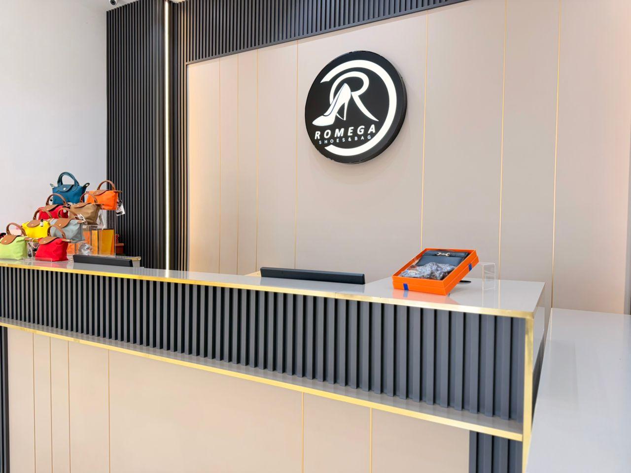 Romega Shoes
